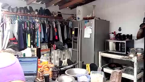 Snapshot of hornyhippies0080 chatting on November 3, 6:25 am Nix D online show from November 3, 6:25 am