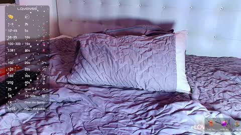 Snapshot of hornyhousekeeper_ chatting on December 3, 3:33 pm Valentina online show from December 3, 3:33 pm