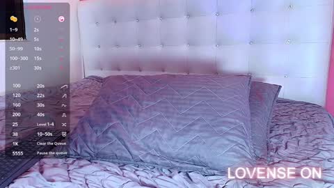 Snapshot of hornyhousekeeper_ chatting on December 27, 12:34 pm Valentina online show from December 27, 12:34 pm