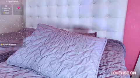 Snapshot of hornyhousekeeper_ chatting on December 28, 12:56 pm Valentina online show from December 28, 12:56 pm