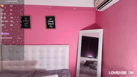 Snapshot of hornyhousekeeper_ chatting on January 9, 12:41 pm Valentina online show from January 9, 12:41 pm