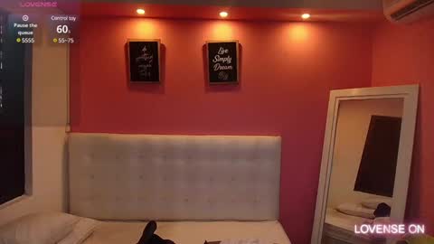 Snapshot of hornyhousekeeper_ chatting on January 18, 12:47 pm Valentina online show from January 18, 12:47 pm