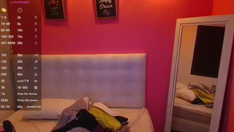 Snapshot of hornyhousekeeper_ chatting on February 28, 12:31 pm Valentina online show from February 28, 12:31 pm
