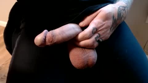 Snapshot of hornyhumpers chatting on October 29, 12:29 pm Hornyhumper online show from October 29, 12:29 pm