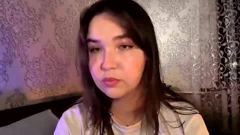 Snapshot of hornykitty_x chatting on November 12, 7:24 pm Alisa and Mike online show from November 12, 7:24 pm