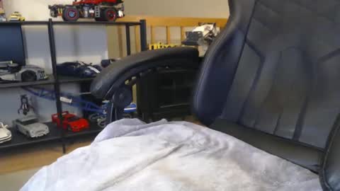 Snapshot of hornynthick70 chatting on February 25, 1:52 am hornynthick70 online show from February 25, 1:52 am