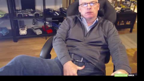 Snapshot of hornynthick70 chatting on December 17, 12:16 am hornynthick70 online show from December 17, 12:16 am