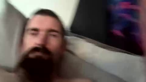 Snapshot of hornyweasle chatting on December 18, 9:43 pm RandeeH online show from December 18, 9:43 pm