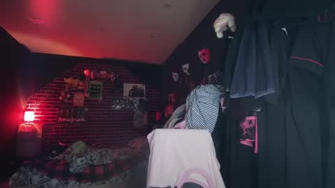 Messalina Horror online show from December 8, 6:54 am