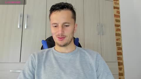 horse_man2 online show from September 30, 5:29 pm