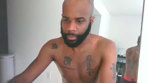 Snapshot of horus00 chatting on January 21, 1:32 pm Horus00 online show from January 21, 1:32 pm