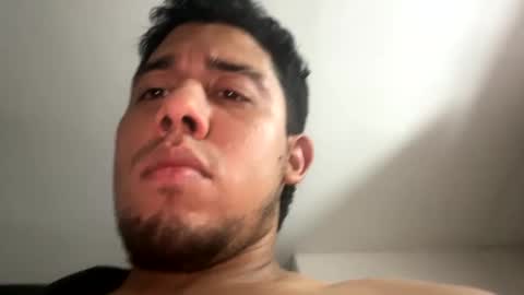 Snapshot of hot2512 chatting on February 20, 11:10 pm hot2512 online show from February 20, 11:10 pm