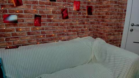 Snapshot of hot___jess chatting on October 9, 3:26 am Jessica online show from October 9, 3:26 am