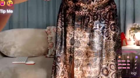 Snapshot of hot_best_lovers_ chatting on February 14, 5:03 pm Liza online show from February 14, 5:03 pm