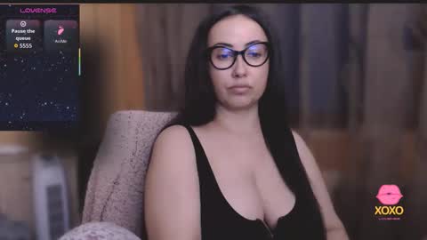 Snapshot of hot_big_ass chatting on September 28, 8:03 pm v online show from September 28, 8:03 pm