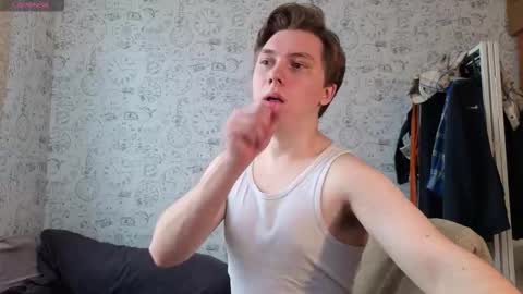 Snapshot of hot_boy_oscar chatting on September 16, 11:11 am Oscar online show from September 16, 11:11 am