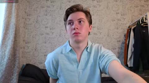 Snapshot of hot_boy_oscar chatting on September 20, 11:11 am Oscar online show from September 20, 11:11 am