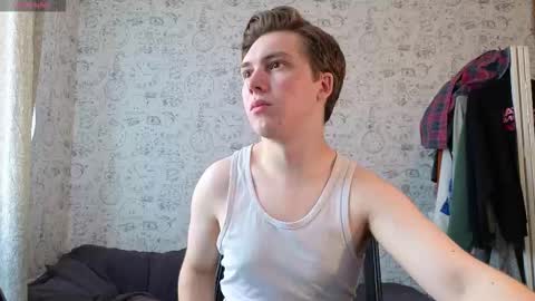 Snapshot of hot_boy_oscar chatting on September 23, 11:13 am Oscar online show from September 23, 11:13 am