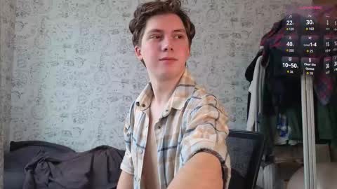 Snapshot of hot_boy_oscar chatting on October 5, 11:08 am Oscar online show from October 5, 11:08 am