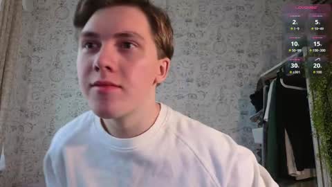 Snapshot of hot_boy_oscar chatting on November 1, 11:12 am Oscar online show from November 1, 11:12 am