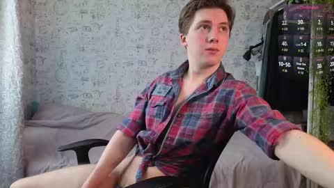 Snapshot of hot_boy_oscar chatting on November 10, 11:09 am Oscar online show from November 10, 11:09 am