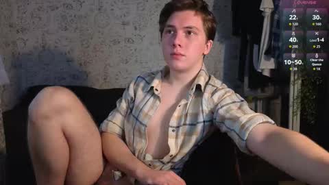 Snapshot of hot_boy_oscar chatting on November 29, 12:52 pm Oscar online show from November 29, 12:52 pm