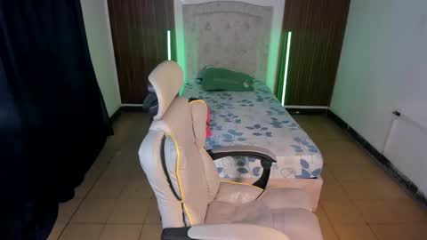 hot bunny online show from November 14, 1:26 am