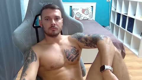 hot_cap_77 online show from September 23, 5:49 pm