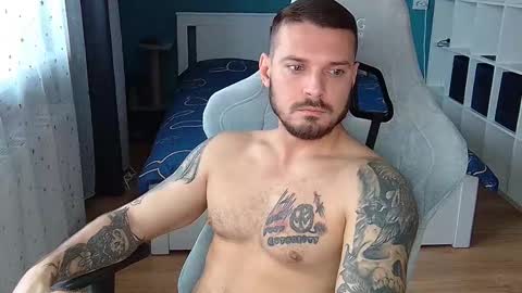 hot_cap_77 online show from November 10, 12:04 pm