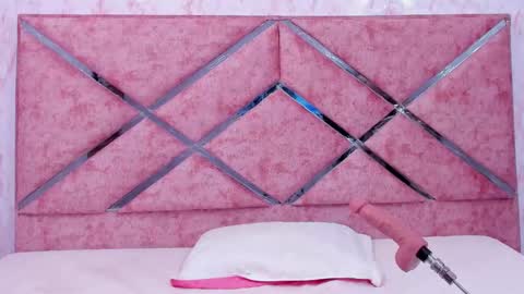 Emily online show from October 3, 11:29 am