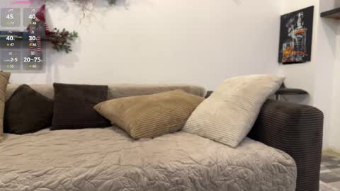 Snapshot of hot_frictions chatting on February 15, 2:44 pm Hope online show from February 15, 2:44 pm