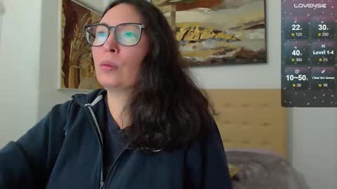 Snapshot of hot_lionesss chatting on November 1, 12:18 pm Halle online show from November 1, 12:18 pm