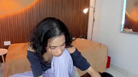 Alana online show from December 3, 11:57 pm