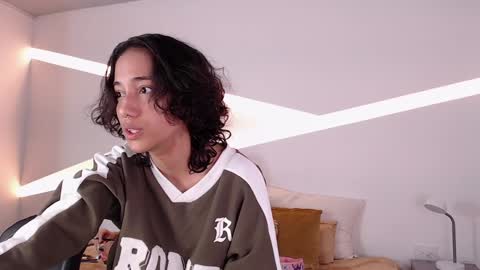 Alana online show from December 15, 9:20 pm