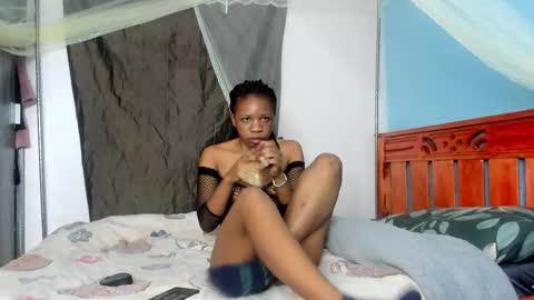 hot_moxie online show from October 3, 10:29 pm