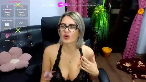 Lisa online show from November 1, 6:15 am