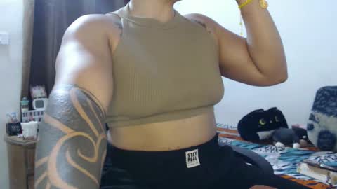 Hot and PowerHOPE U MISS ME online show from December 22, 3:33 am