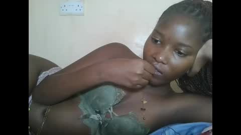 love online show from October 3, 8:00 am