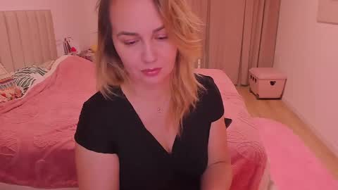 Snapshot of hotbabette chatting on December 12, 11:07 am SweetBrendy online show from December 12, 11:07 am