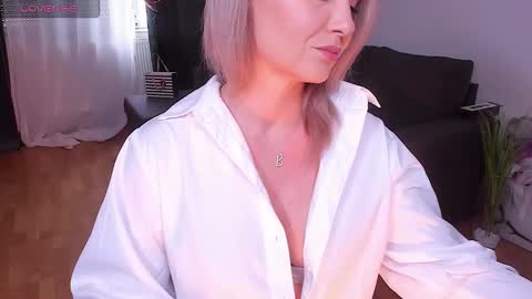 Snapshot of hotbabette chatting on September 29, 12:21 pm SweetBrendy online show from September 29, 12:21 pm