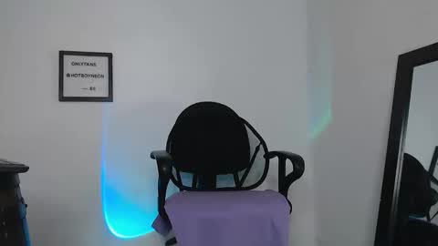 Alex Neon online show from January 31, 9:05 pm