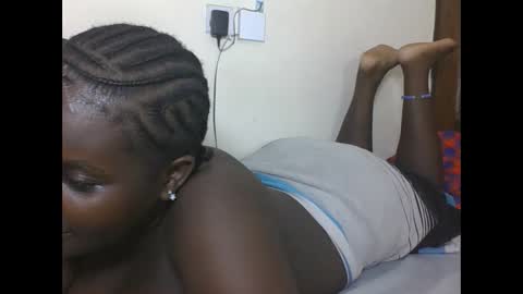 Snapshot of hotebbbyy chatting on December 30, 7:00 pm EBBY online show from December 30, 7:00 pm