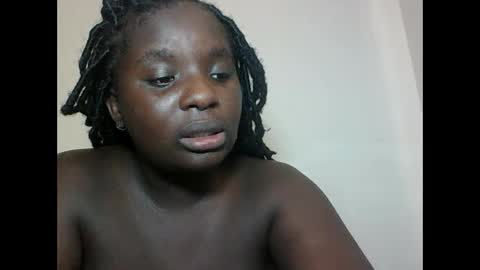 Snapshot of hotebbbyy chatting on October 31, 12:28 pm EBBY online show from October 31, 12:28 pm