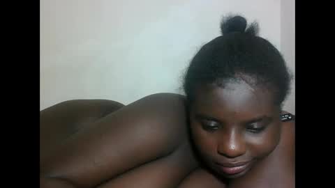 Snapshot of hotebbbyy chatting on November 9, 4:44 am EBBY online show from November 9, 4:44 am