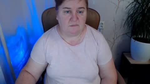 Snapshot of hotfiremommy chatting on January 11, 11:56 am LimonkaFire online show from January 11, 11:56 am