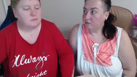 Snapshot of hotfiremommy chatting on November 27, 9:17 pm LimonkaFire online show from November 27, 9:17 pm