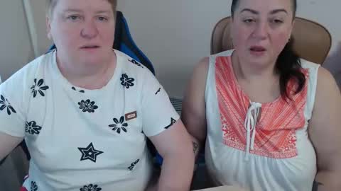 Snapshot of hotfiremommy chatting on November 28, 9:45 am LimonkaFire online show from November 28, 9:45 am