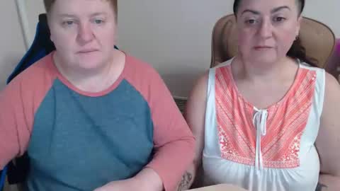 Snapshot of hotfiremommy chatting on November 28, 9:50 pm LimonkaFire online show from November 28, 9:50 pm