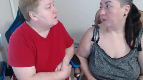 Snapshot of hotfiremommy chatting on December 4, 9:07 am LimonkaFire online show from December 4, 9:07 am