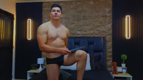 felipe  marcello online show from February 10, 7:17 pm